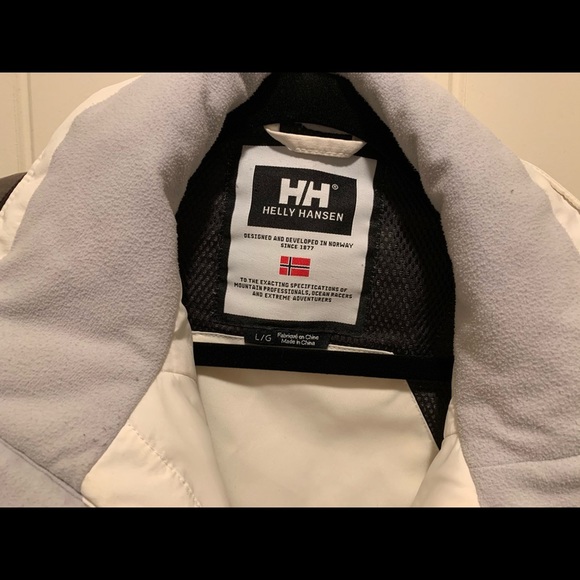 Helly Hansen ski jacket - Picture 2 of 8